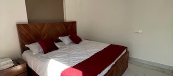 Manglaam Hotel & Resort