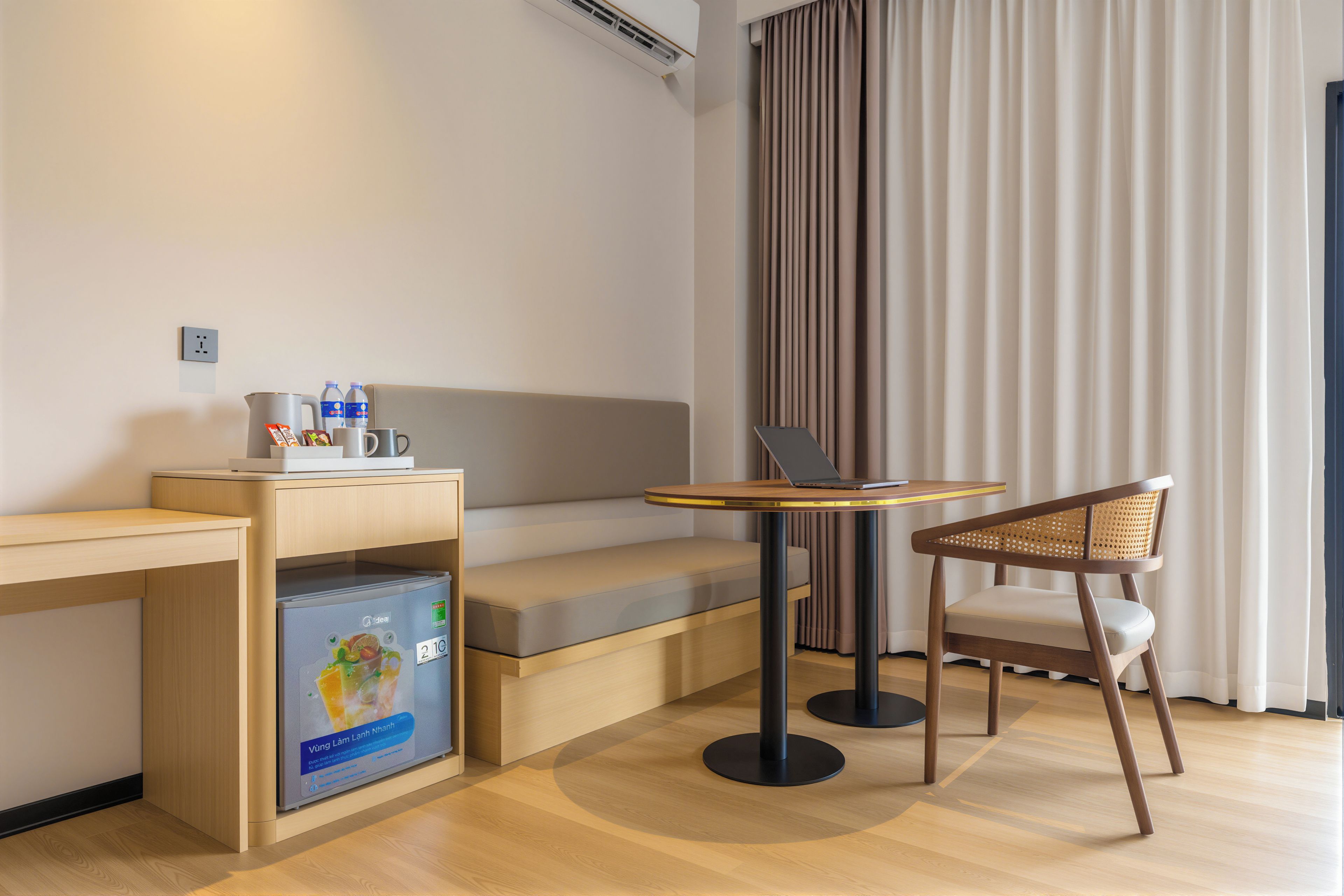 Deluxe Twin Room, Mountain View | Premium bedding, WiFi (free), bed sheets
