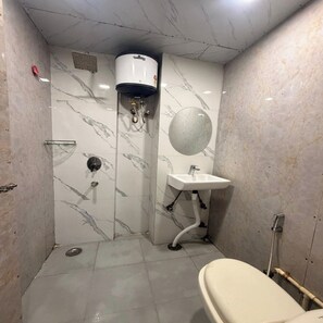 Free toiletries - Hotel The Arrow , Malviya Nagar (New Delhi)
