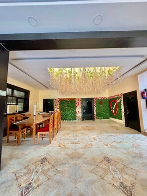 Dining - Hotel Tulsi & Restaurant  (Lucknow)