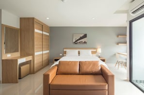 Ảnh chưa phân loại, 2 trong số 48 ảnh, nút