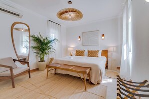 5 Schlafzimmer, Bügeleisen/Bügelbrett, kostenloses WLAN, Bettwäsche