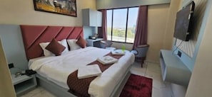 Quarto luxo | Ferros/tábuas de passar roupa, Wi-Fi de cortesia
