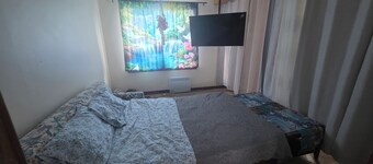Cozy Updated Campbellton Studio. Sleeps 4 + Free Parking + Laundry Available.