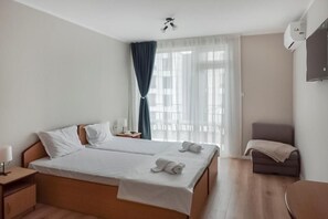 Classic-Zweibettzimmer, Balkon | Kostenloses WLAN, Bettwäsche