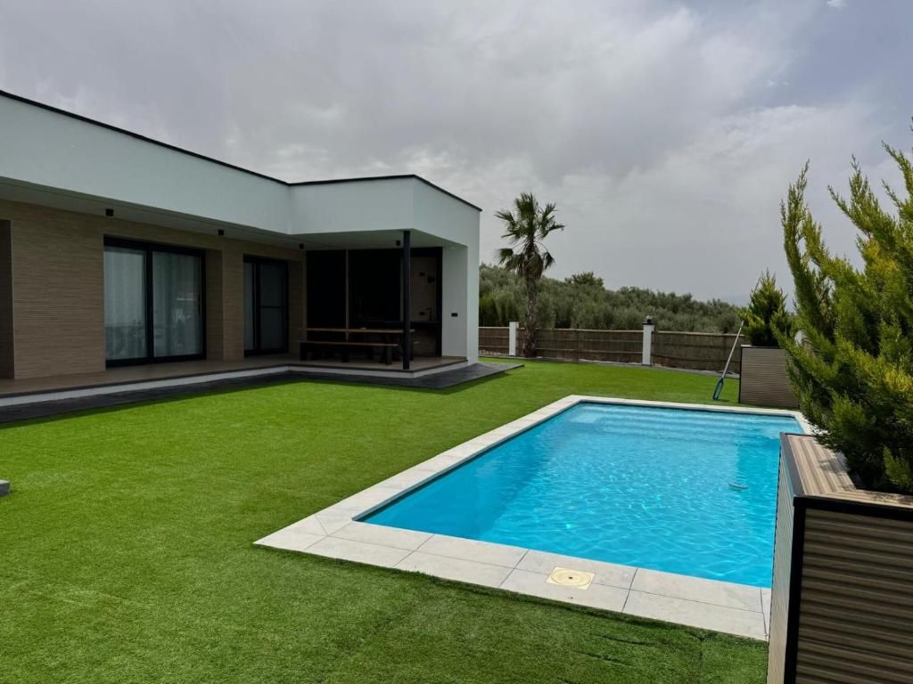 Piscina externa sazonal