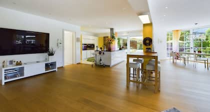 Beautiful private villa for 14 guests with WIFI, pool, TV and terrace