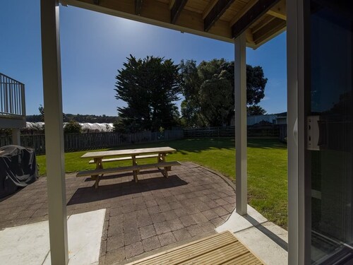 Beachside Bliss - Two Bedroom Apartment