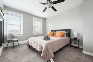 Room - Spacious 3BR South Side Stay. Near Downtown Pittsburgh (Pittsburgh)