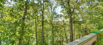 Fire Pit & Lake Views! Wood Creek Lake Cabin