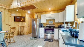 House (2 Bedrooms) | Interior