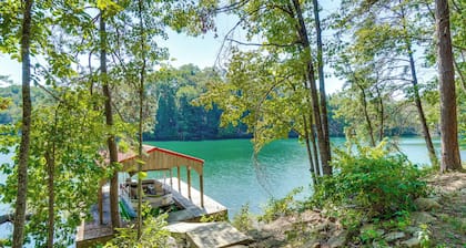Fire Pit & Lake Views! Wood Creek Lake Cabin
