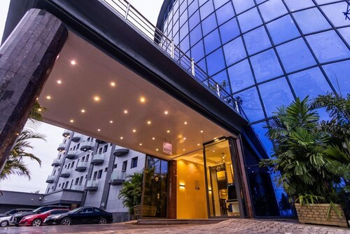 Bon Hotel Delta