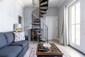 Living area - Las Ventanas | Romantic Two-Story Retreat (Pensacola)