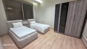 Iron/ironing board - Osama Hotel Suites (Irbid)