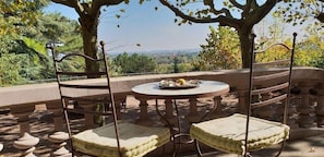 Tempat makan outdoor