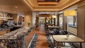 Dining - Court Wing Hotel Sukhumvit Bangkok (Bangkok)
