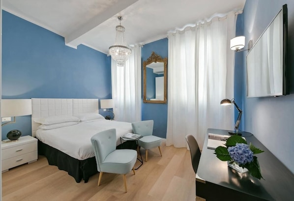 Room - Ponte Vecchio Deluxe (Florence)