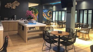 Dining - Grand Caman Hotel (Bekasi)