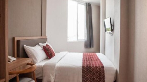 Room - Grand Caman Hotel (Bekasi)