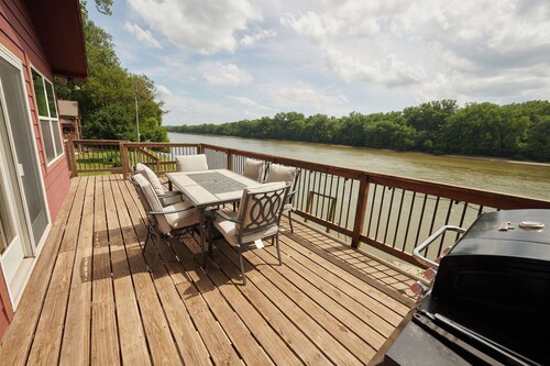 Riverfront Property Near Downtown Pella with Game Room, Fire Pit, and Yard Games
