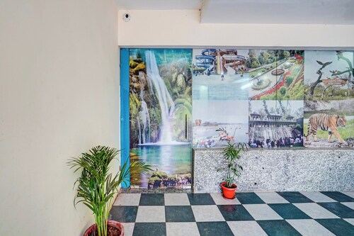 Super Hotel O by OYO Fountain Chowk