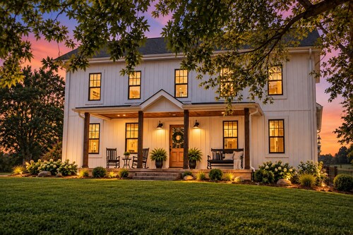 4-bedroom farmhouse near Pataskala with proximity to Columbus and Hocking Hills