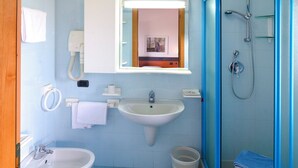 Bathroom - Hotel Tassoni Maison (Alba Adriatica)