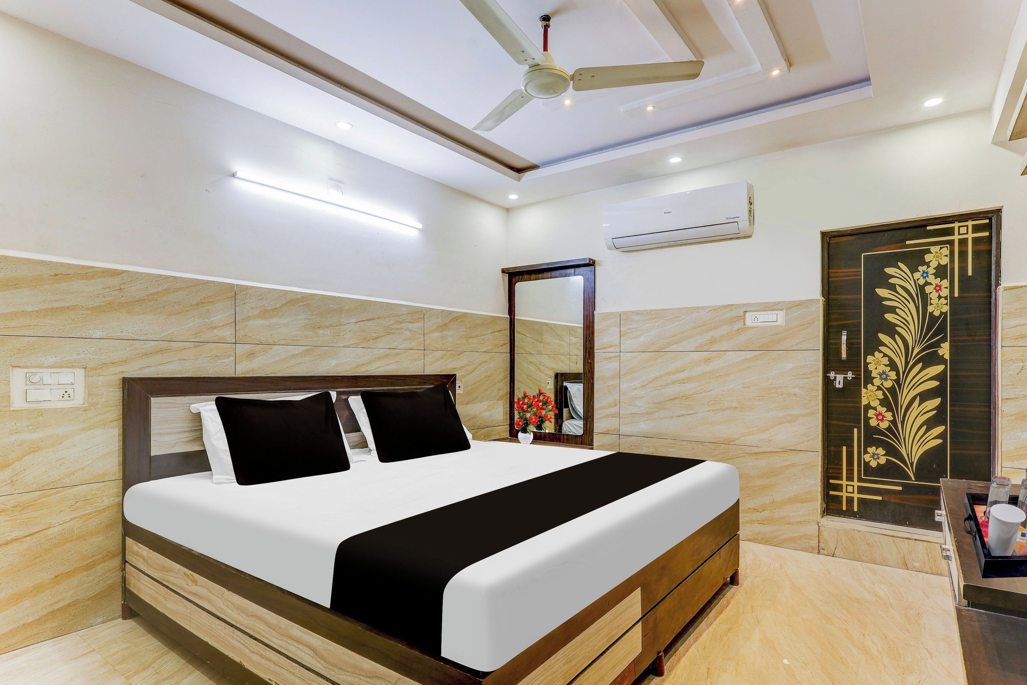 Deluxe Double Room | Free WiFi