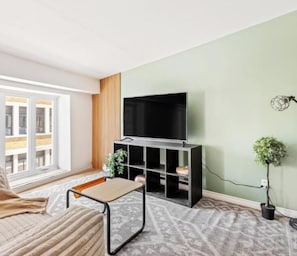 Living area - Bohemian Loft-Style Condo (Saint-Jean-Baptiste) (Québec)