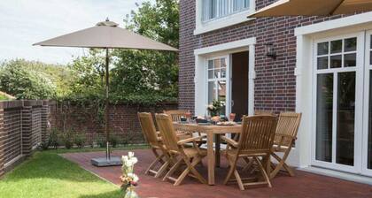 Holiday Apartment With 1 Bedroom