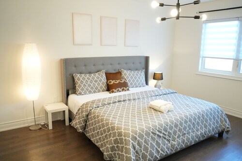 Spacious 4BR Brampton Retreat | Modern & Central