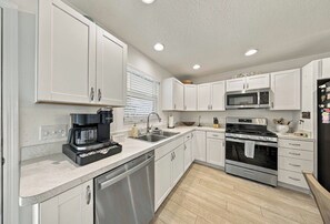 Private kitchen - Brand-New 3BR · Golf Cart · Fenced Yard · Eastport (Sumterville)
