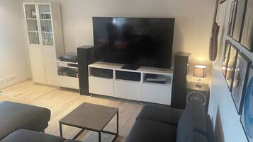 Smart TV, stereo