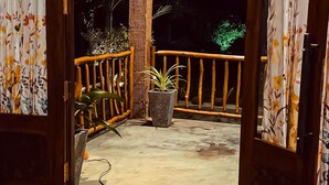 Deluxe Double Room, Balcony | Living area - Ruhunumaya Nature Resort (Hambantota)