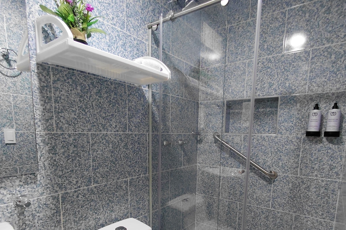 Comfort Double Room | Bilik Mandi | Selipar, sabun, syampu, tisu tandas 