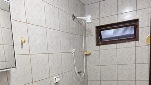 Uklassifisert bilde, 3 av 6, knapp