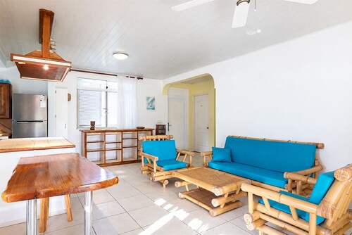Fare Arava - 1-bedroom apartment 50 meters from the beach