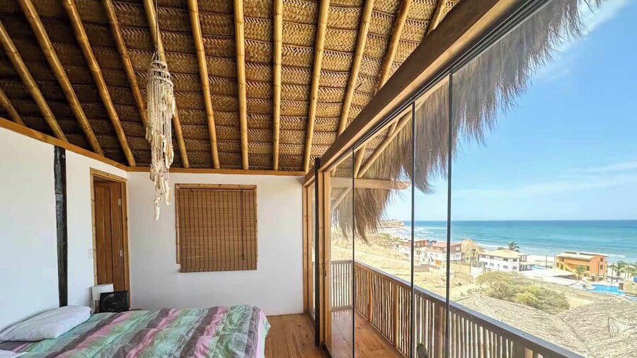 House Oceanfront in Punta Veleros