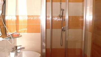 Quarto casal conforto, vista para a montanha | Banheiro