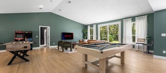 4BR Hot Tub Cold Plunge Games Sleeps 16