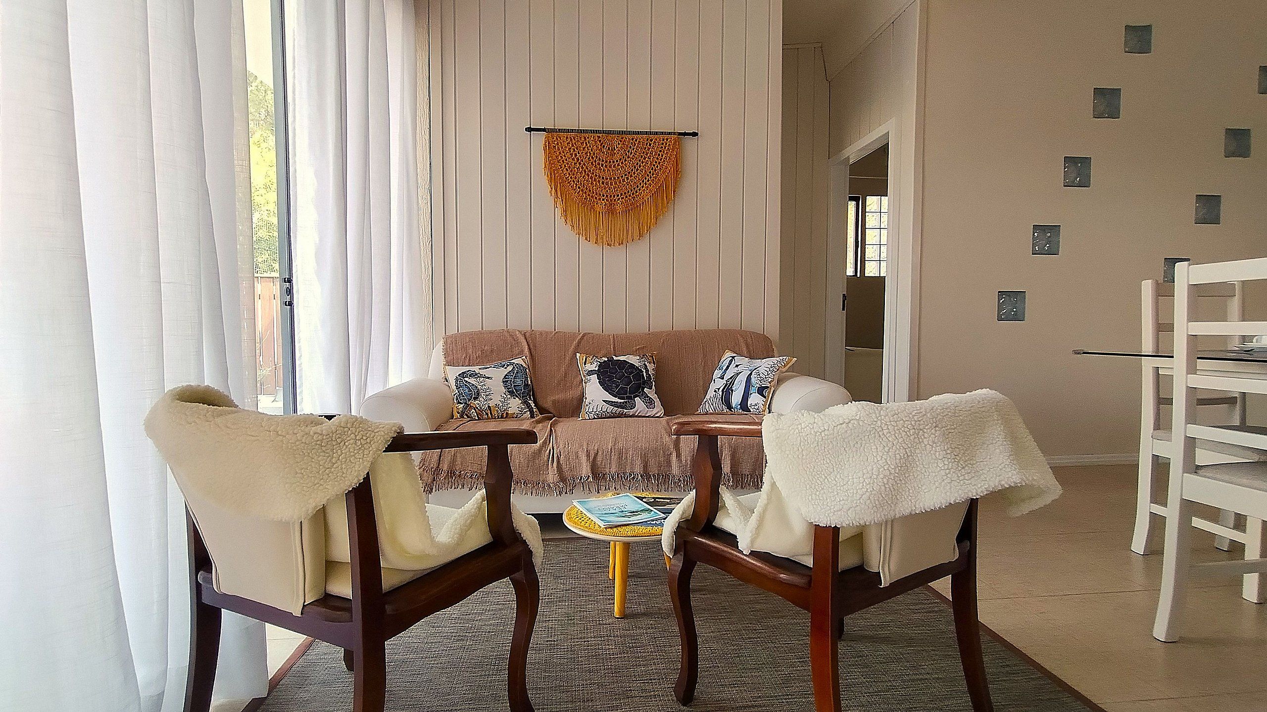 Basic Chalet | Living area