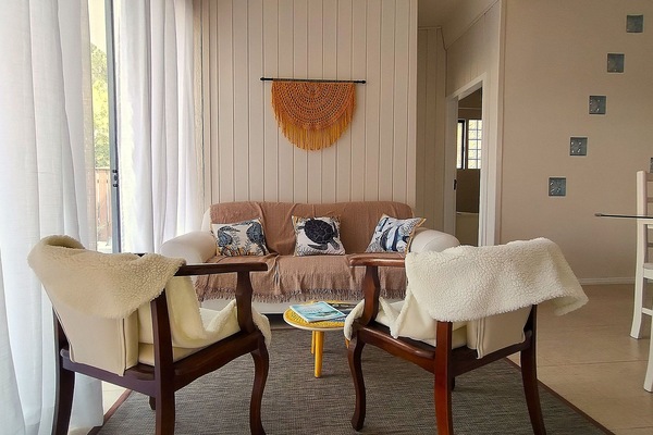 Basic Chalet | Living area