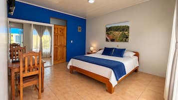 Triple Room, Mobility Accessible | Desk, laptop workspace, free WiFi
