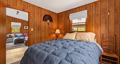 26 Private Acres + Panoramic Mountain Views + WiFi