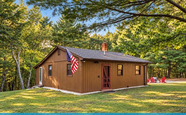 Unclassified image, 1 of 44, button - 26 Private Acres + Panoramic Mountain Views + WiFi (Franklin)