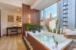 Ảnh chưa phân loại, 4 trong số 79 ảnh, nút