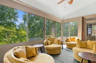 Hot Tub · Estate on the RTJ Fairway · Sleeps 16+