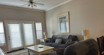 Spacious 3-bedroom top floor condo on the Tennessee River with amazing views