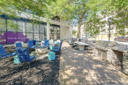 Serene 3-Bedroom Milwaukee Retreat  Basketball Court & Fitness Room